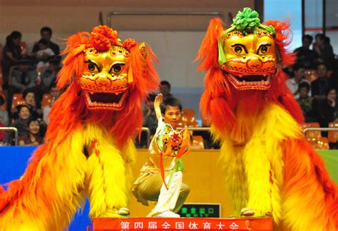 lion dance origin: The Lion Dance: A Mirror of Chinese Culture